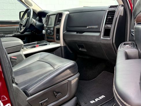 Used 2017 RAM 1500 Laramie w/ Convenience Group AWD/4WD image 11