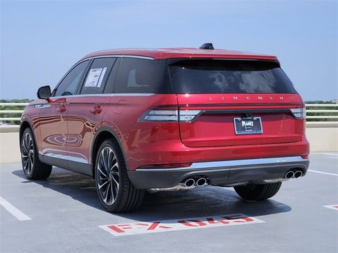New 2025 Lincoln Aviator Reserve w/ Luxury Package image 5