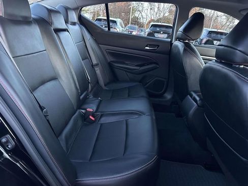 Used 2024 Nissan Altima 2.5 SR w/ SR Premium Package image 11