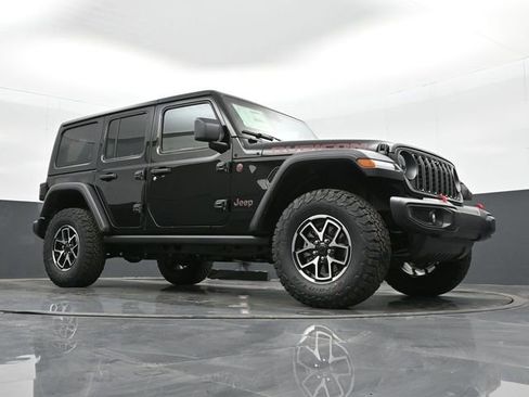 Used 2024 Jeep Wrangler Unlimited Rubicon w/ Technology Group image 40