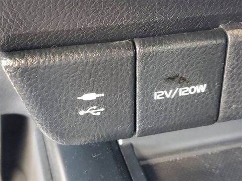 Used 2019 Toyota Camry L image 24