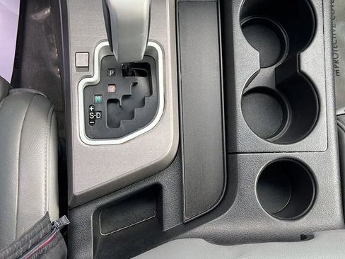 Used 2010 Toyota Sequoia Limited image 26