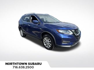 Used 2018 Nissan Rogue SV image 1