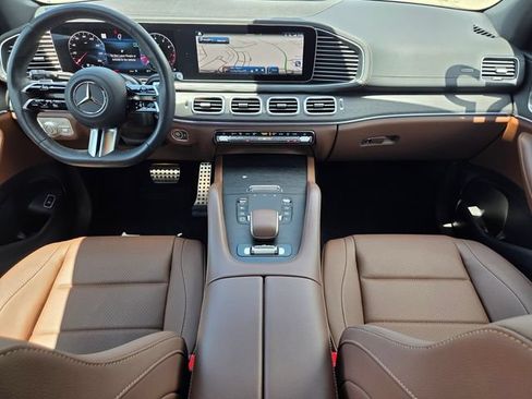 Used 2025 Mercedes-Benz GLS 450 4MATIC image 15
