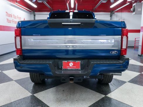 Used 2022 Ford F250 Platinum w/ FX4 Off-Road Package image 45