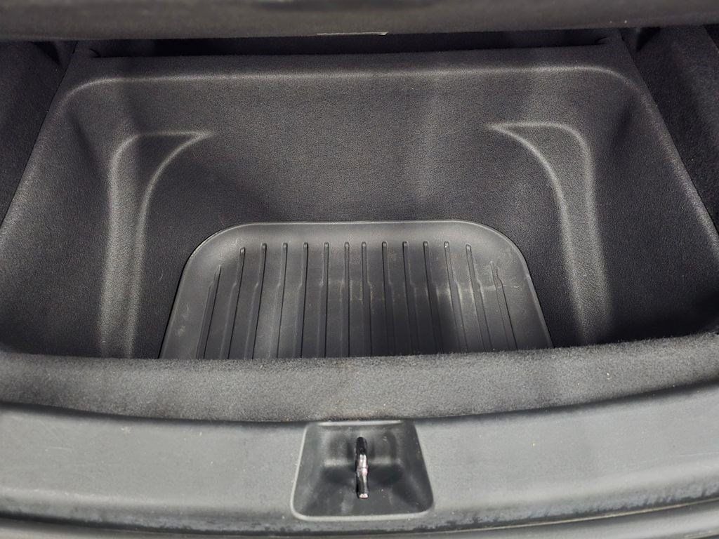 Used 2024 Tesla Model Y Long Range AWD/4WD image 16