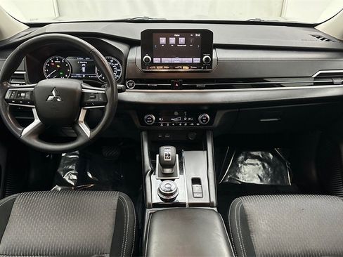 Used 2022 Mitsubishi Outlander ES image 26