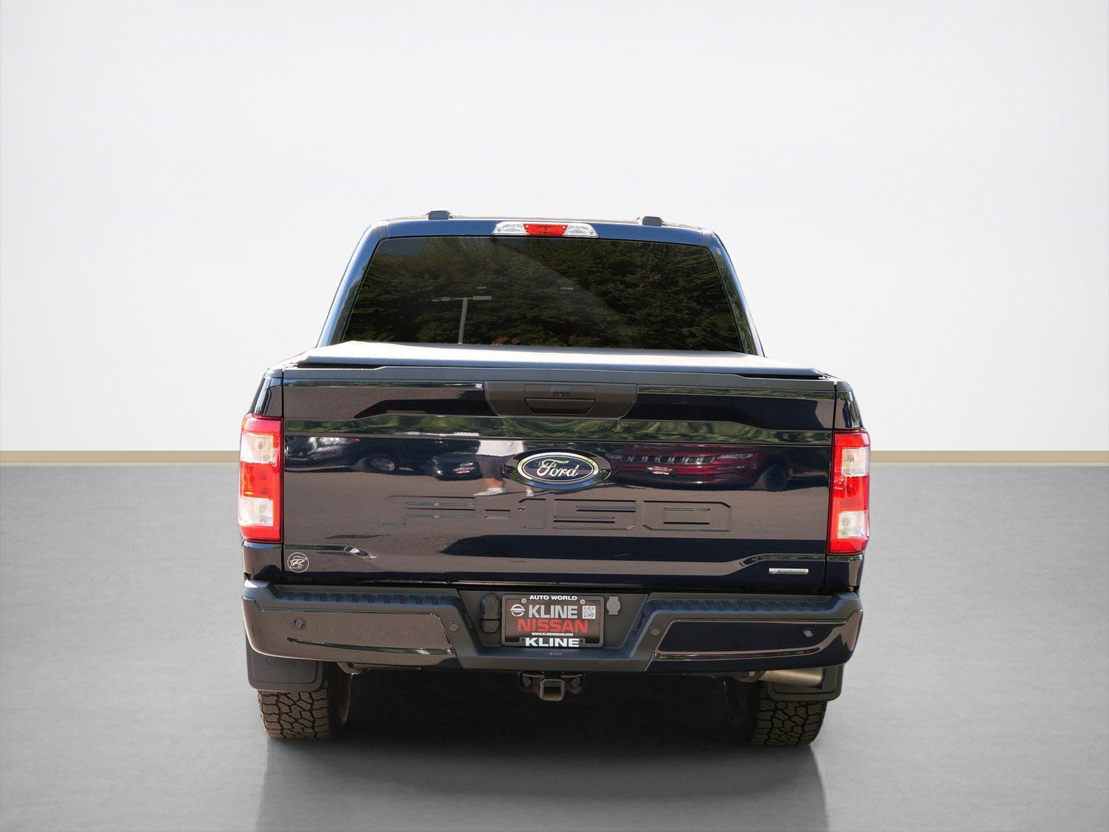 Used 2023 Ford F150 XL w/ STX Appearance Package AWD/4WD image 4
