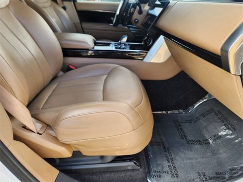 Used 2023 Land Rover Range Rover Long Wheelbase SE image 20