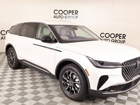 New 2026 Lincoln Nautilus Premier image 1