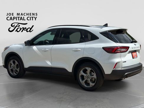 Used 2025 Ford Escape ST-Line w/ Cold Weather Package AWD/4WD image 7