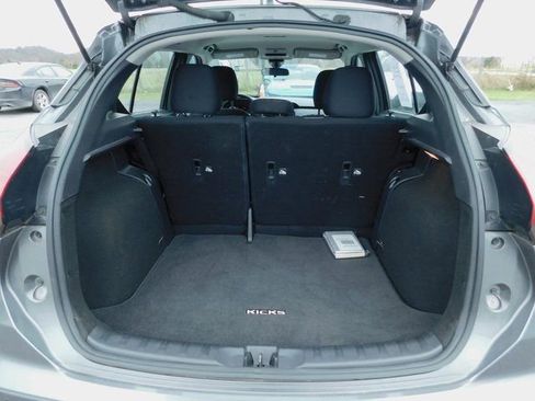 Used 2024 Nissan Kicks SR image 12