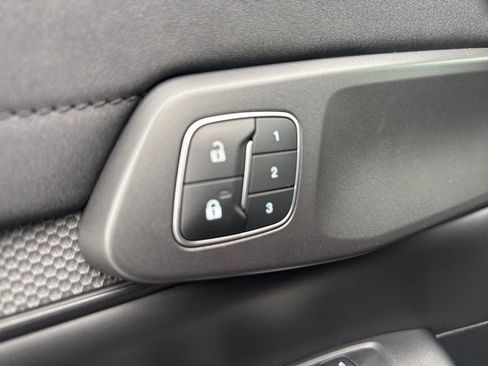 Used 2025 Ford Ranger Raptor image 11