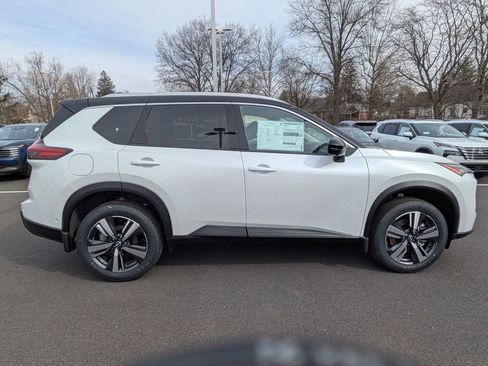 New 2025 Nissan Rogue SL w/ Tech Package AWD/4WD image 26