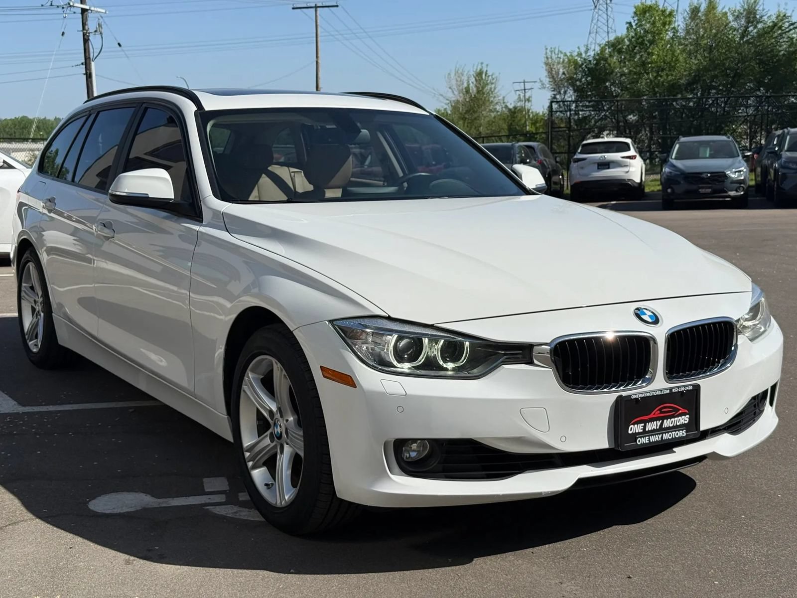 Used 2014 BMW 328i xDrive Wagon AWD/4WD image 7