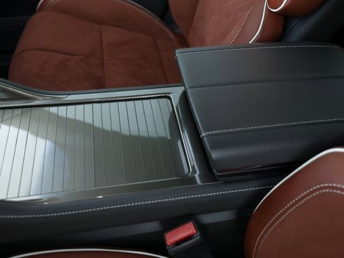 Used 2024 Lincoln Nautilus Black Label image 39