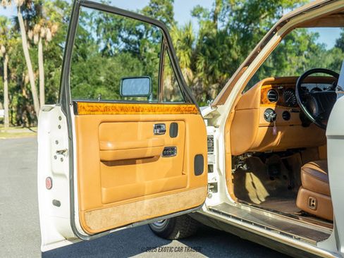 Used 1990 Rolls-Royce Silver Spur II image 42