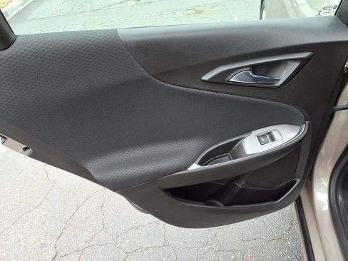 Used 2023 Chevrolet Malibu LT FWD image 9
