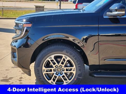 New 2025 Ford Expedition Max Active image 9