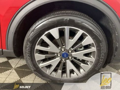 Used 2020 Ford Escape Titanium AWD/4WD image 23