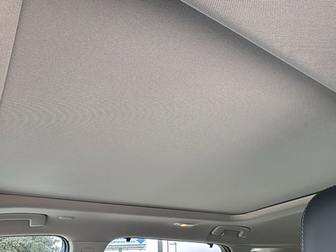 Used 2022 Nissan Rogue Platinum w/ Head-Up Display Package image 11