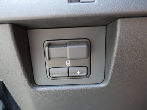 Used 2024 Chevrolet Colorado Trail Boss w/ LPO, Dark Essentials Package AWD/4WD image 10