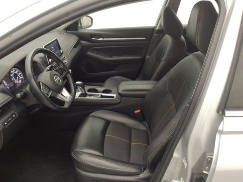 Used 2020 Nissan Altima 2.5 SR w/ Premium Package image 17