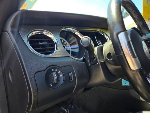 Used 2013 Ford Mustang GT Premium w/ Comfort Pkg RWD image 25