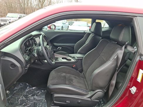 Used 2023 Dodge Challenger GT w/ Plus Package image 11