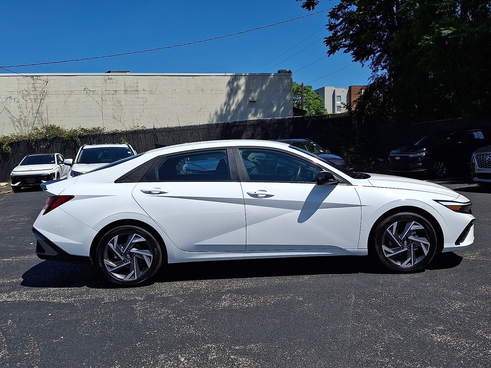 Certified 2025 Hyundai Elantra Sport FWD image 7