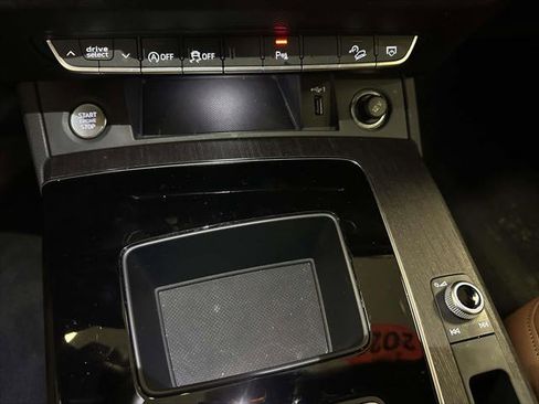 Used 2024 Audi Q5 2.0T Premium image 28