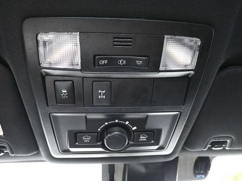 Used 2018 Toyota Tacoma TRD Off-Road AWD/4WD image 43