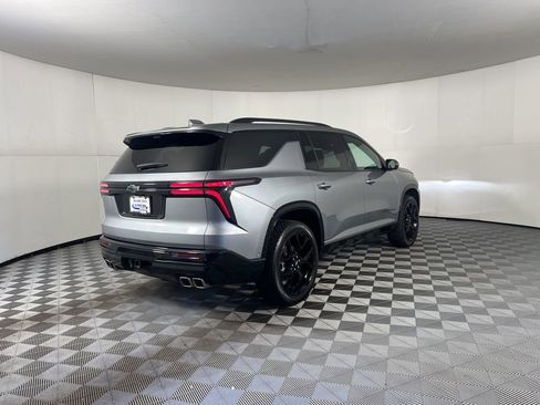 Used 2024 Chevrolet Traverse RS image 13