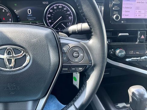 Used 2022 Toyota Camry SE image 24