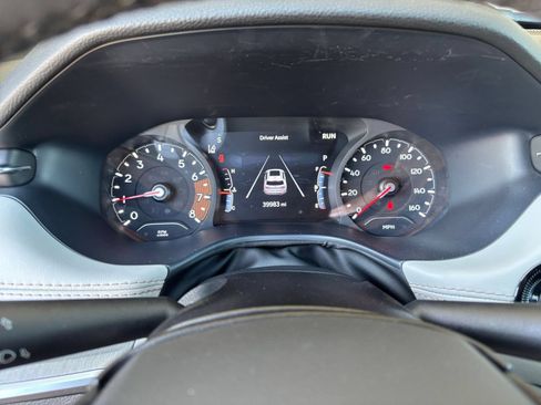 Used 2025 Jeep Compass Limited AWD/4WD image 41