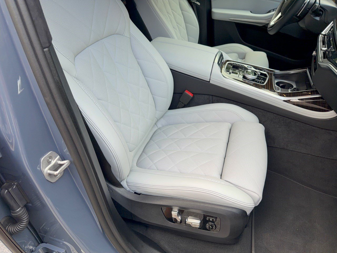 Certified 2026 BMW X7 xDrive40i AWD/4WD image 30