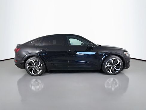 Certified 2024 Audi Q8 e-tron Prestige w/ Prestige Package AWD/4WD image 8