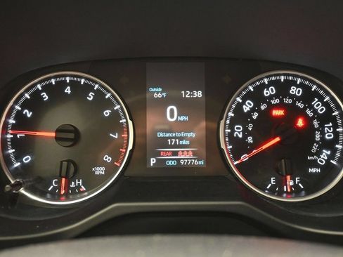 Used 2021 Toyota RAV4 XLE FWD image 12