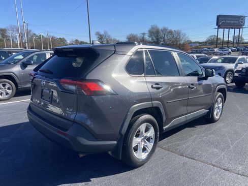Used 2020 Toyota RAV4 XLE image 9