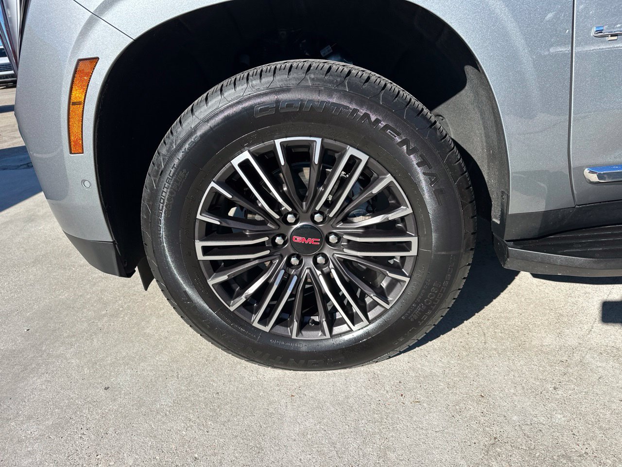 Used 2025 GMC Yukon XL Elevation w/ Technology Package RWD image 7