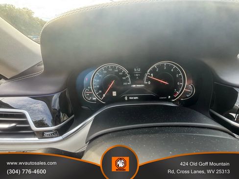 Used 2018 BMW M760i xDrive image 4