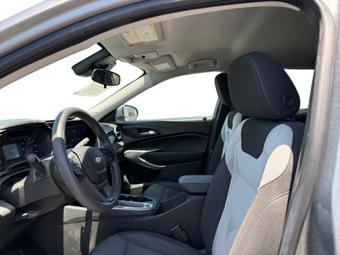Used 2024 Chevrolet Trax LS w/ LS Convenience Package FWD image 11