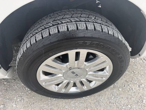 Used 2012 Lincoln Navigator 4WD image 12
