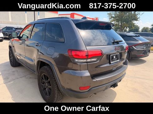 Used 2021 Jeep Grand Cherokee Trailhawk w/ Trailhawk Luxury Group AWD/4WD image 2