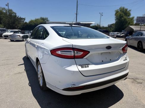 Used 2014 Ford Fusion SE FWD image 7