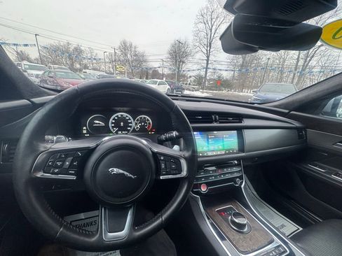 Used 2020 Jaguar XF Checkered Flag image 41