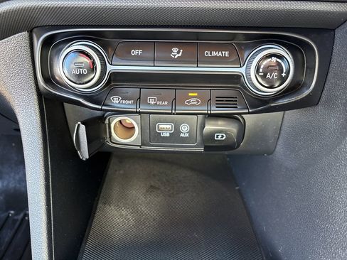 Used 2019 Hyundai Veloster N N w/ Performance Package image 23