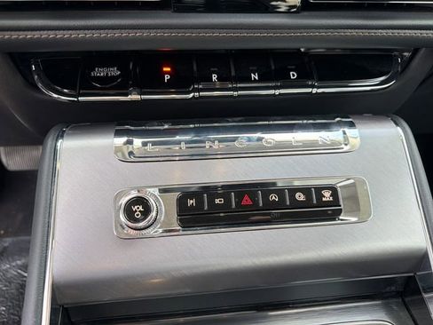 New 2026 Lincoln Aviator AWD image 32