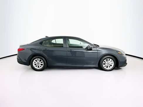 Used 2025 Toyota Camry LE image 10