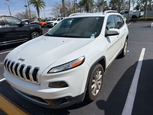 Used 2017 Jeep Cherokee Limited image 1